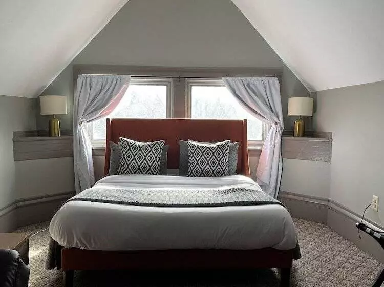 تختخواب و صبحانه Stone Gables Inn