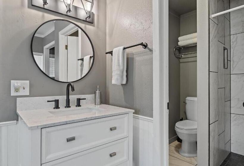 Black Forest Inn Bed & Breakfast