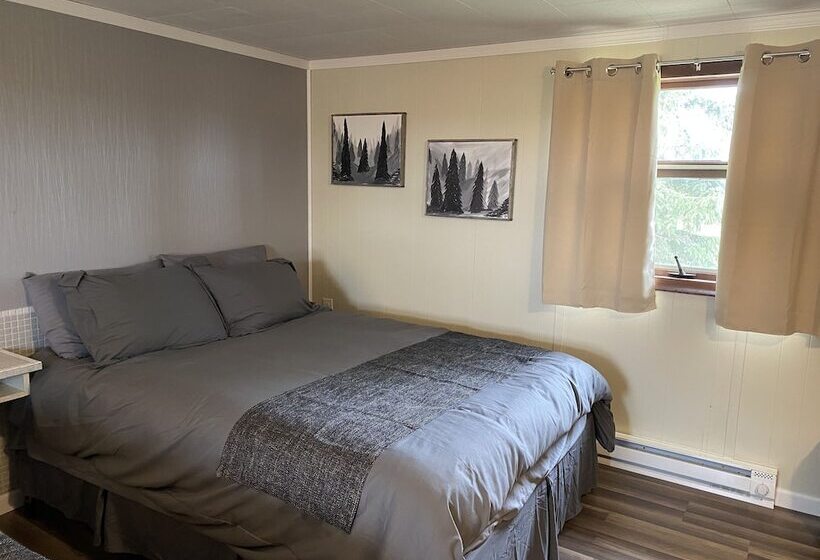 The Last Resort Motel