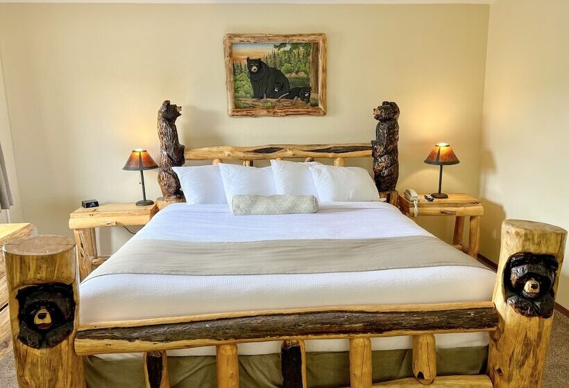 هتل Beartooth Hideaway Inn & Cabins