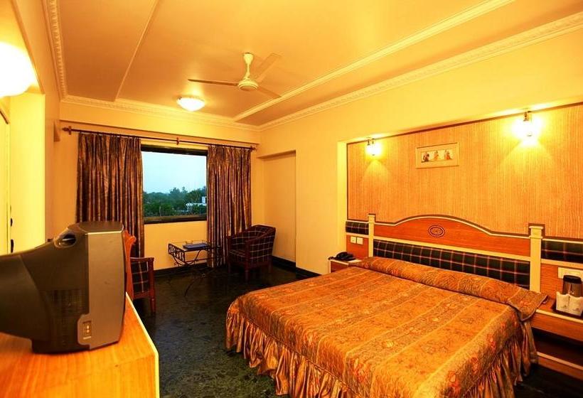 فندق Brijwasi Royal