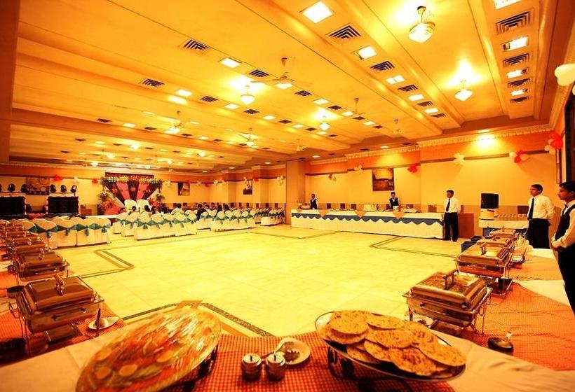 فندق Brijwasi Royal