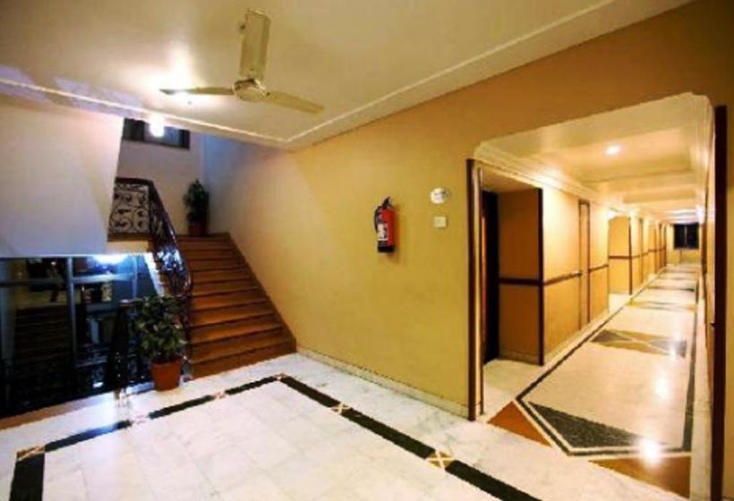 فندق Brijwasi Royal