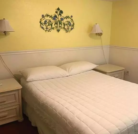 The Hotel Redland