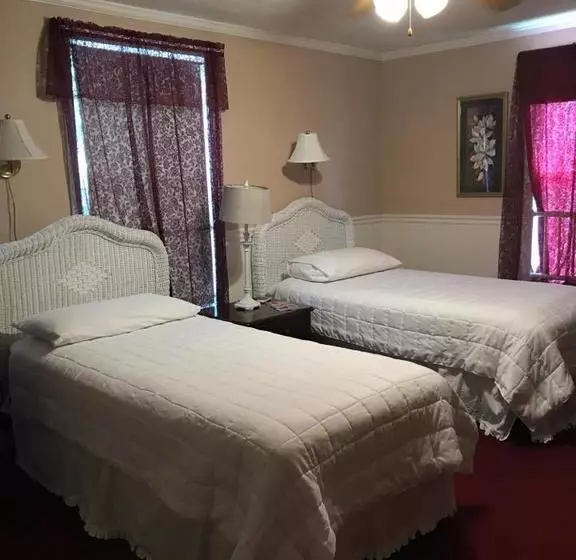 The Hotel Redland
