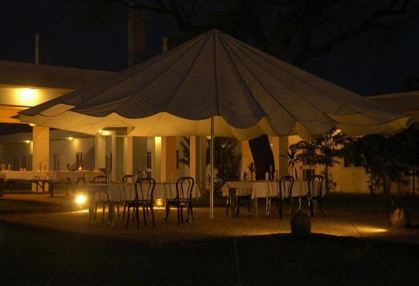 هتل Savista Retreat