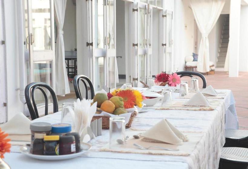 هتل Savista Retreat