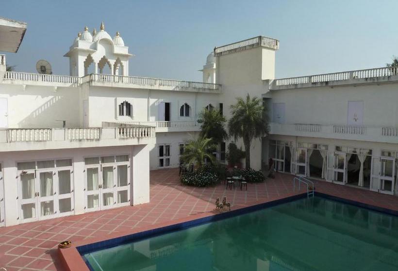 هتل Savista Retreat