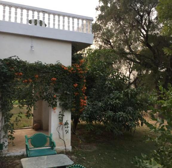 هتل Savista Retreat