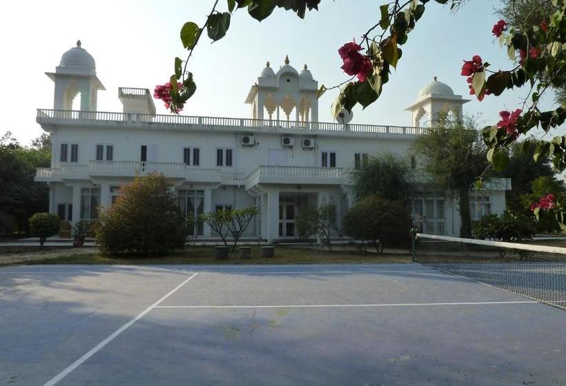 هتل Savista Retreat