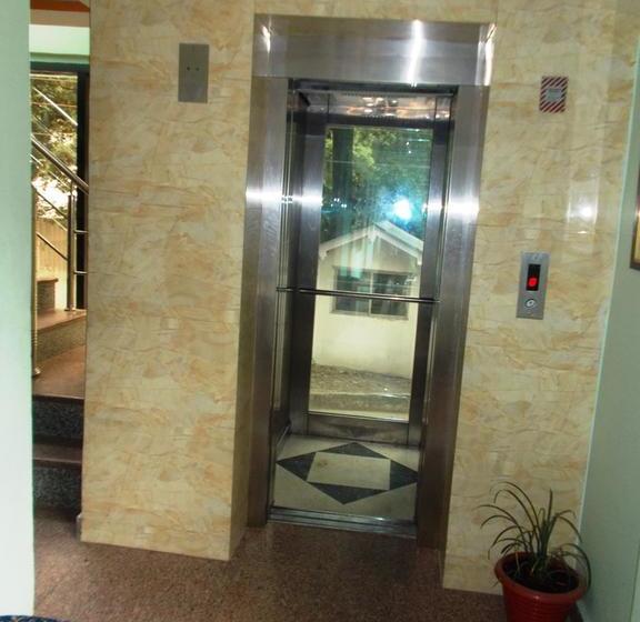 ホテル Moon By Excellent Hospitality