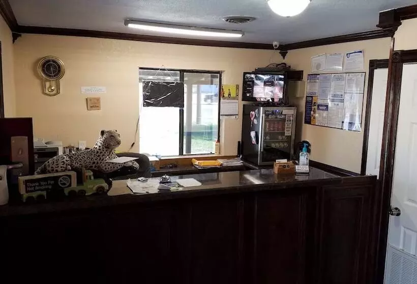 モーテル Budget Inn
