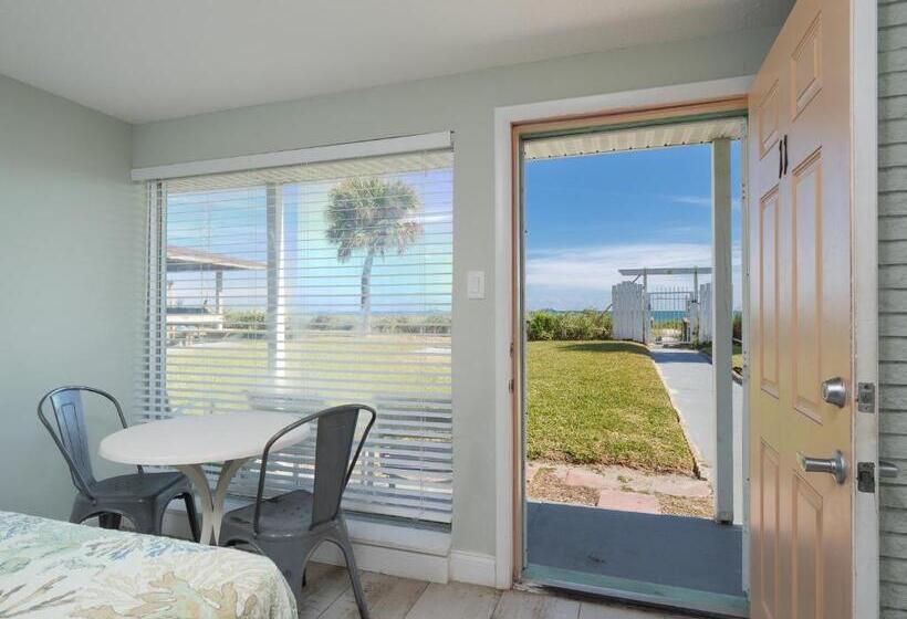 מוטל Sea Aire Oceanfront Inn