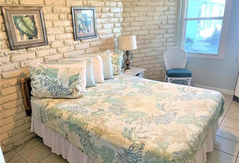 מוטל Sea Aire Oceanfront Inn