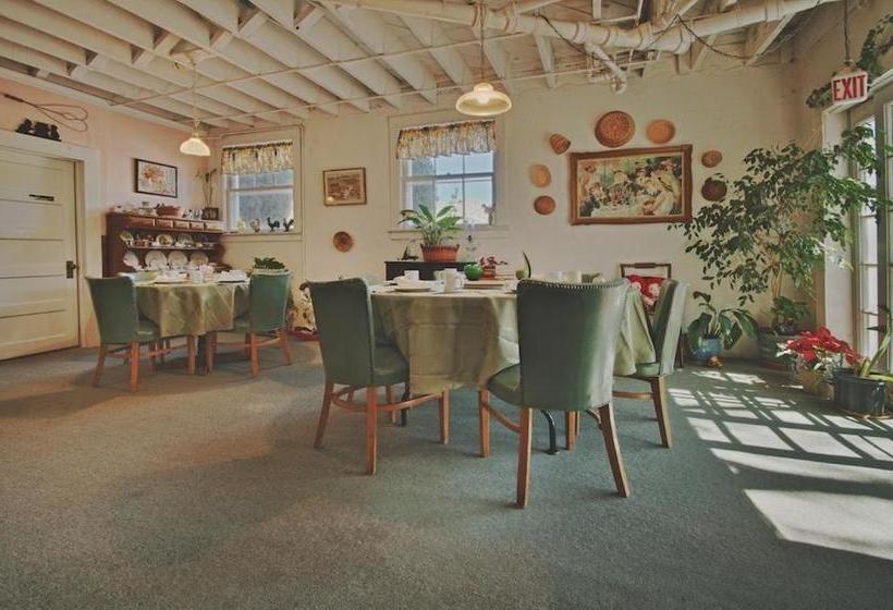 School House Inn Bed & Breakfast