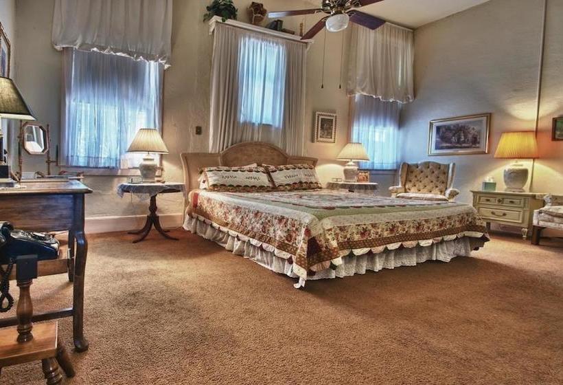 School House Inn Bed & Breakfast