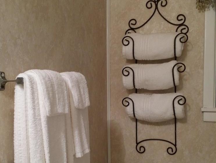 The Hoffmann Vacation Rental Bed & Breakfast