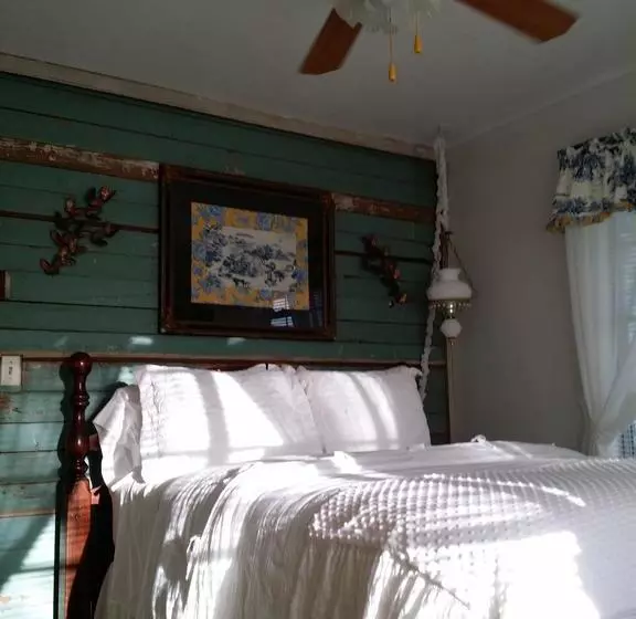 The Hoffmann Vacation Rental Bed & Breakfast