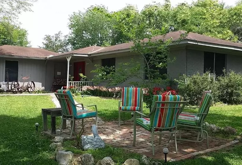 The Hoffmann Vacation Rental Bed & Breakfast