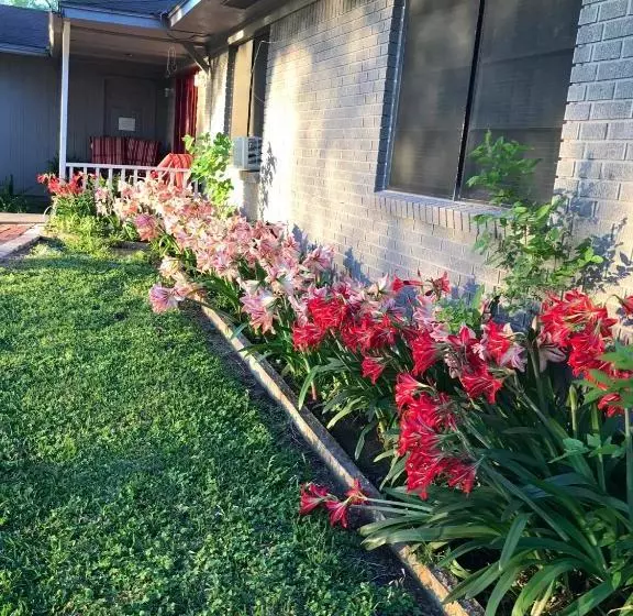 The Hoffmann Vacation Rental Bed & Breakfast