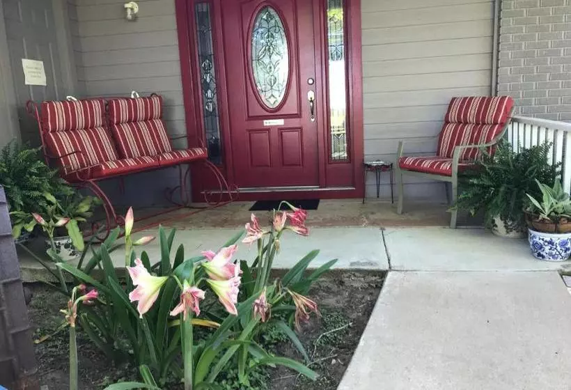 The Hoffmann Vacation Rental Bed & Breakfast