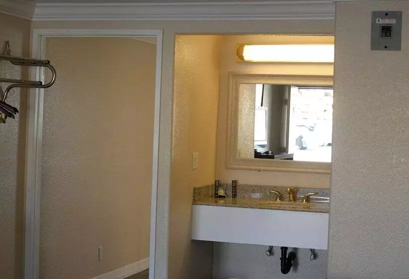 A1 Budget Motel