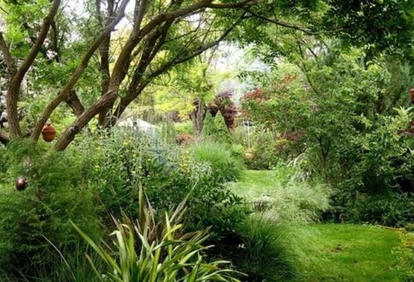 مبيت وإفطار Eden Vale Inn