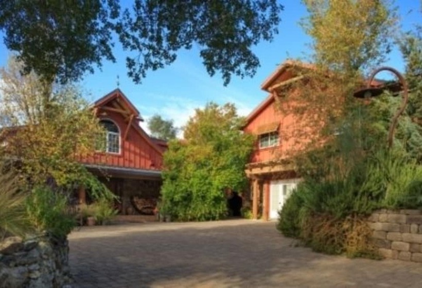 مبيت وإفطار Eden Vale Inn