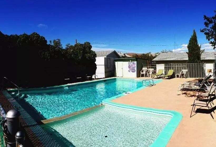 El Portal Motel