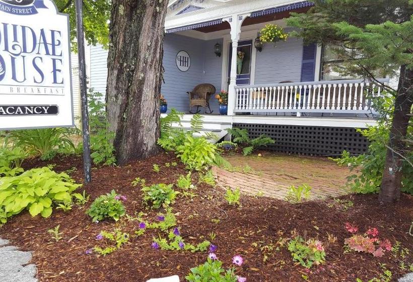 Holidae House Bed & Breakfast