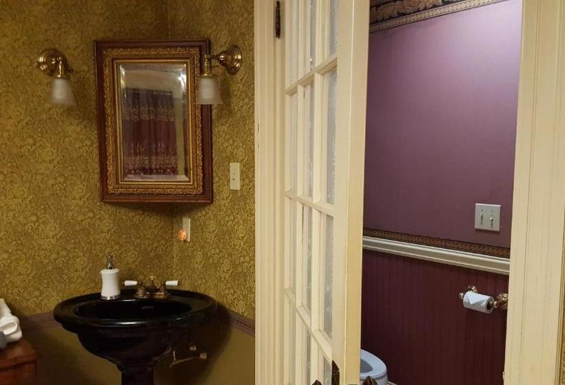 Holidae House Bed & Breakfast