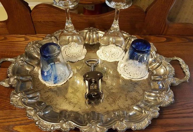 Holidae House Bed & Breakfast