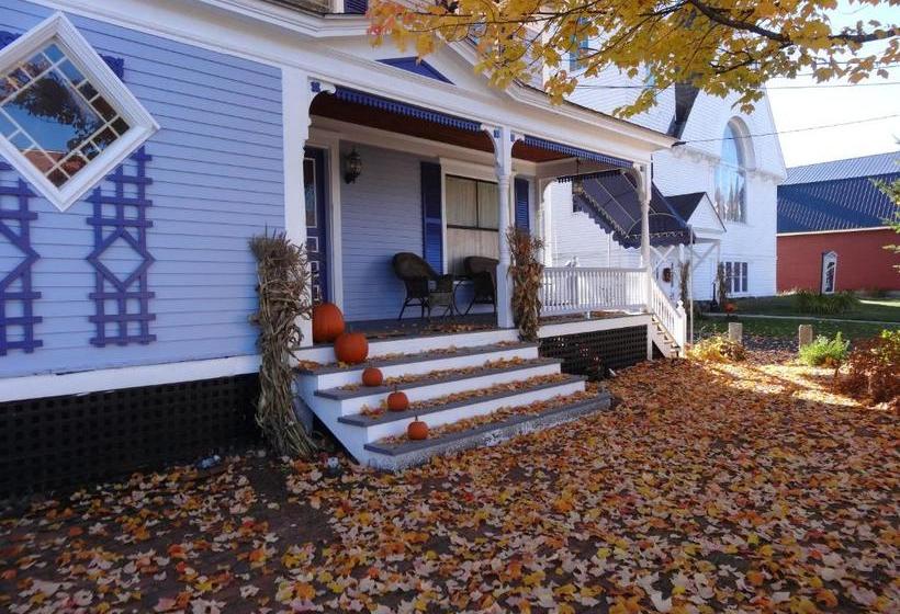 Holidae House Bed & Breakfast