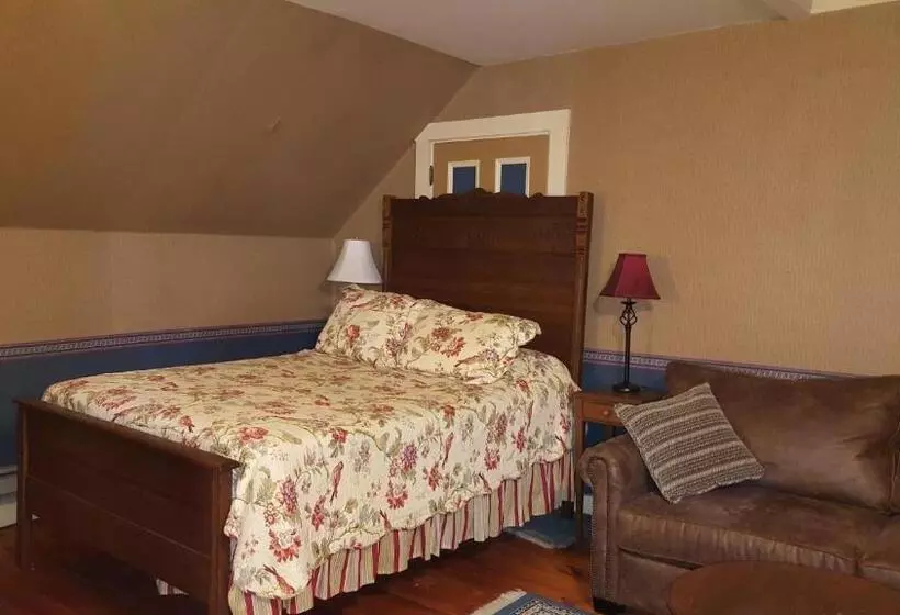 Holidae House Bed & Breakfast
