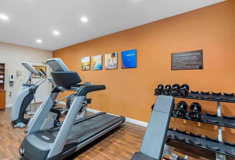 Отель Comfort Suites Normal University Area