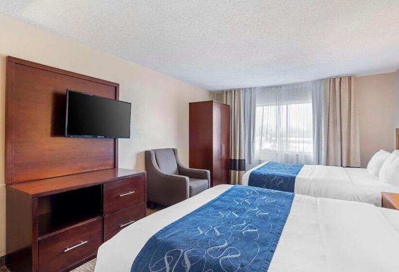 Отель Comfort Suites Normal University Area