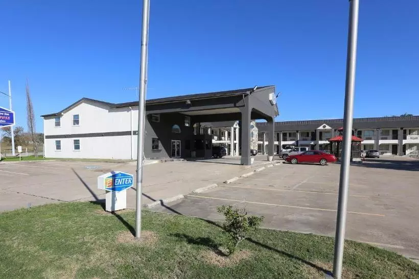 Hotelli Executive Inn & Suites Cuero