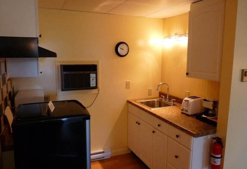 فندق Footbridge North