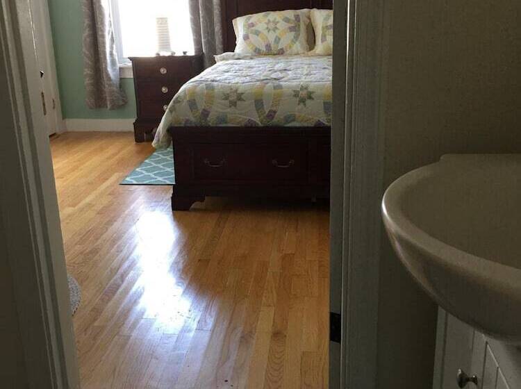 فندق Footbridge North