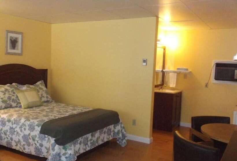 فندق Footbridge North