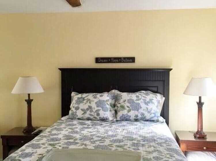 فندق Footbridge North