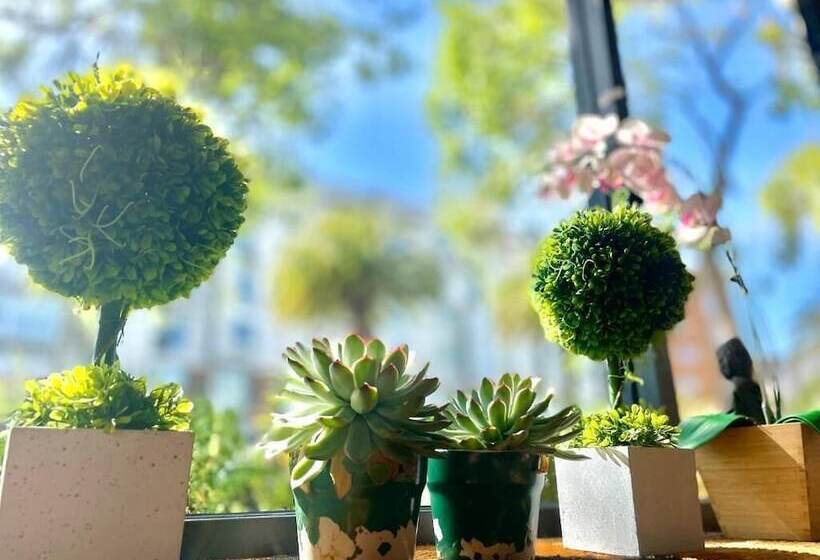 Отель Twin Peaks