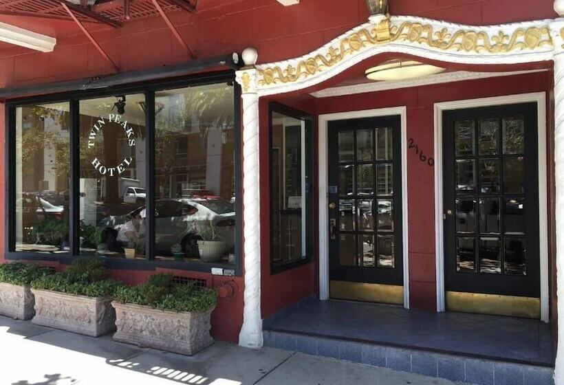 Отель Twin Peaks