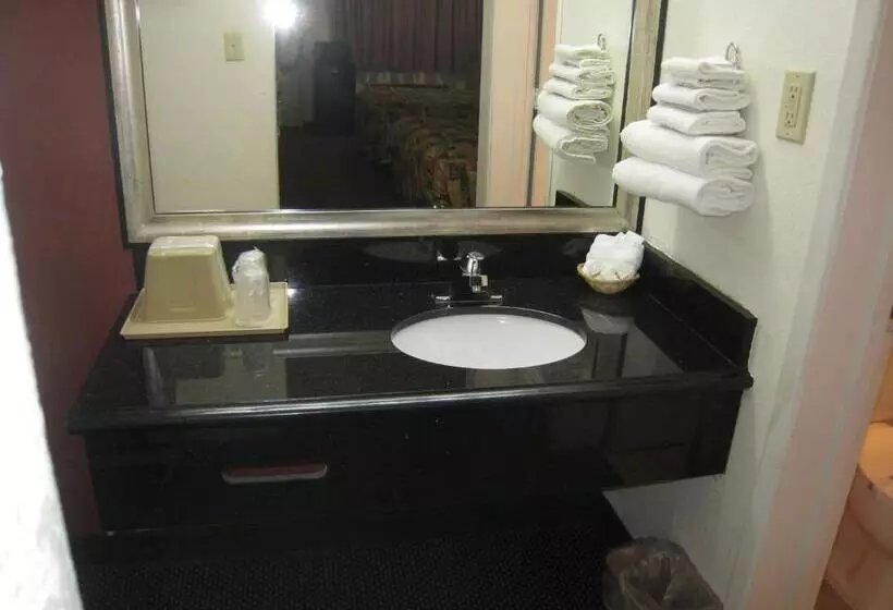Motel 8 Maricopa