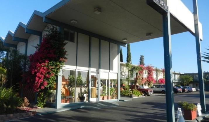 فندق على الطريق Antioch Executive Inn