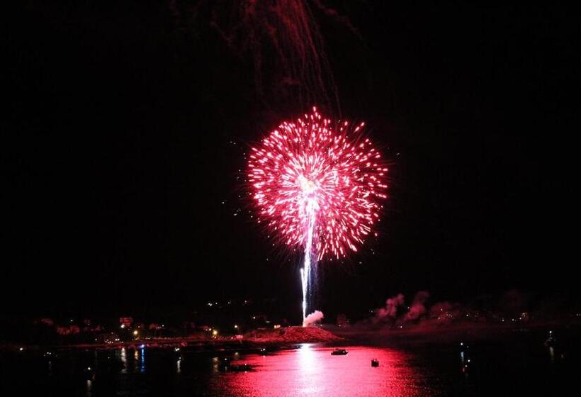 汽车旅馆 Bearskin Neck Motor Lodge