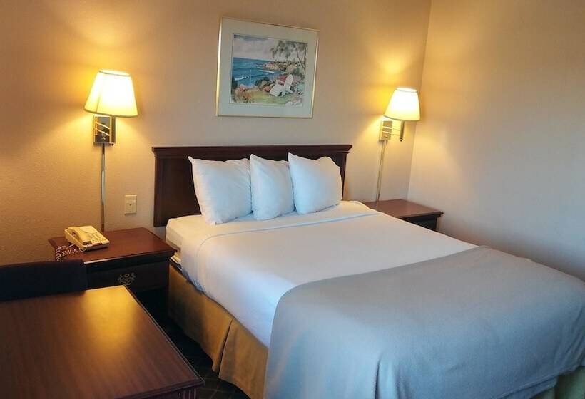 モーテル Briarwood Inn Of Sparta