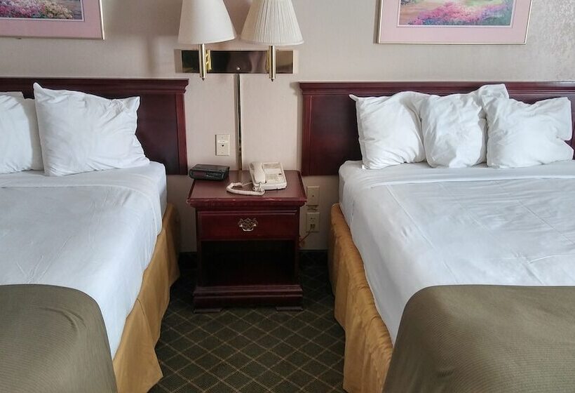 モーテル Briarwood Inn Of Sparta