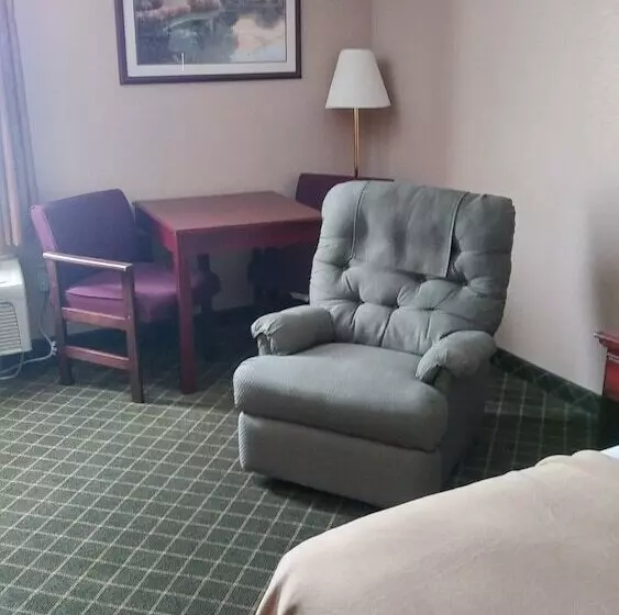 モーテル Briarwood Inn Of Sparta