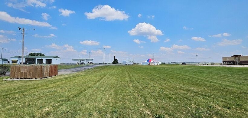 モーテル Briarwood Inn Of Sparta